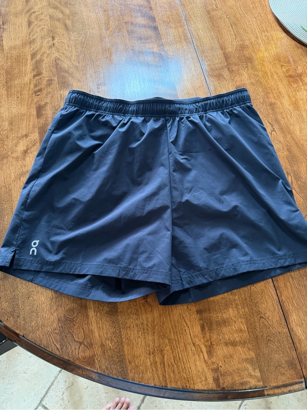 On Running core Women’s black Athletic Shorts